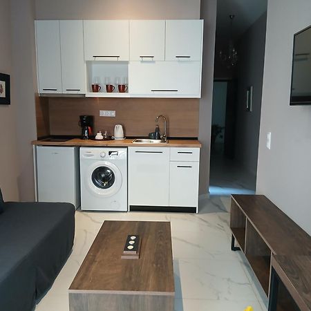 Black Onyx Comfort Suites - Timeless Design In A Heritage Building سالونيك المظهر الخارجي الصورة