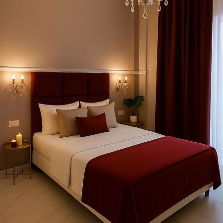 Black Onyx Comfort Suites - Timeless Design In A Heritage Building سالونيك المظهر الخارجي الصورة