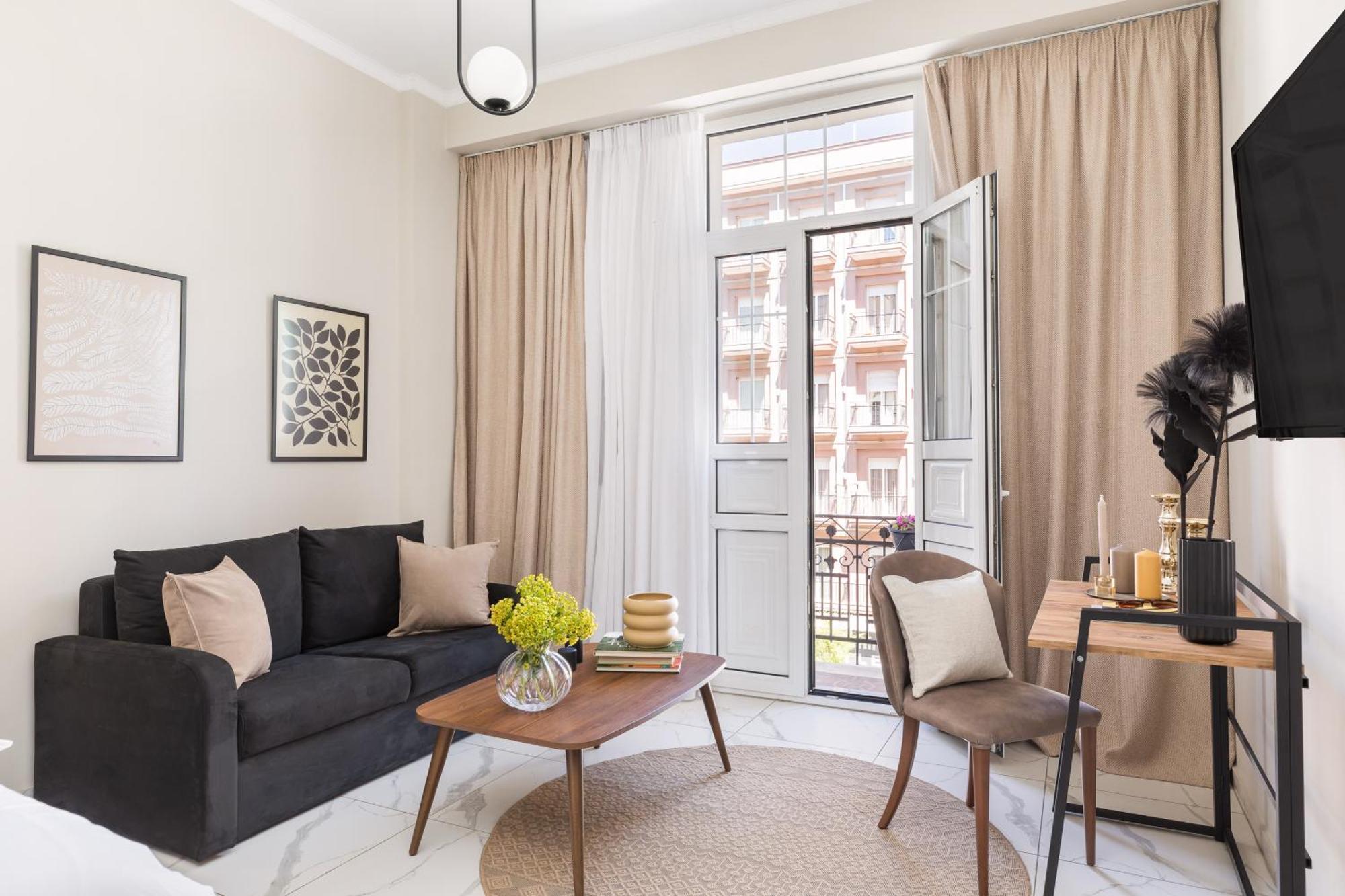 Black Onyx Comfort Suites - Timeless Design In A Heritage Building سالونيك المظهر الخارجي الصورة