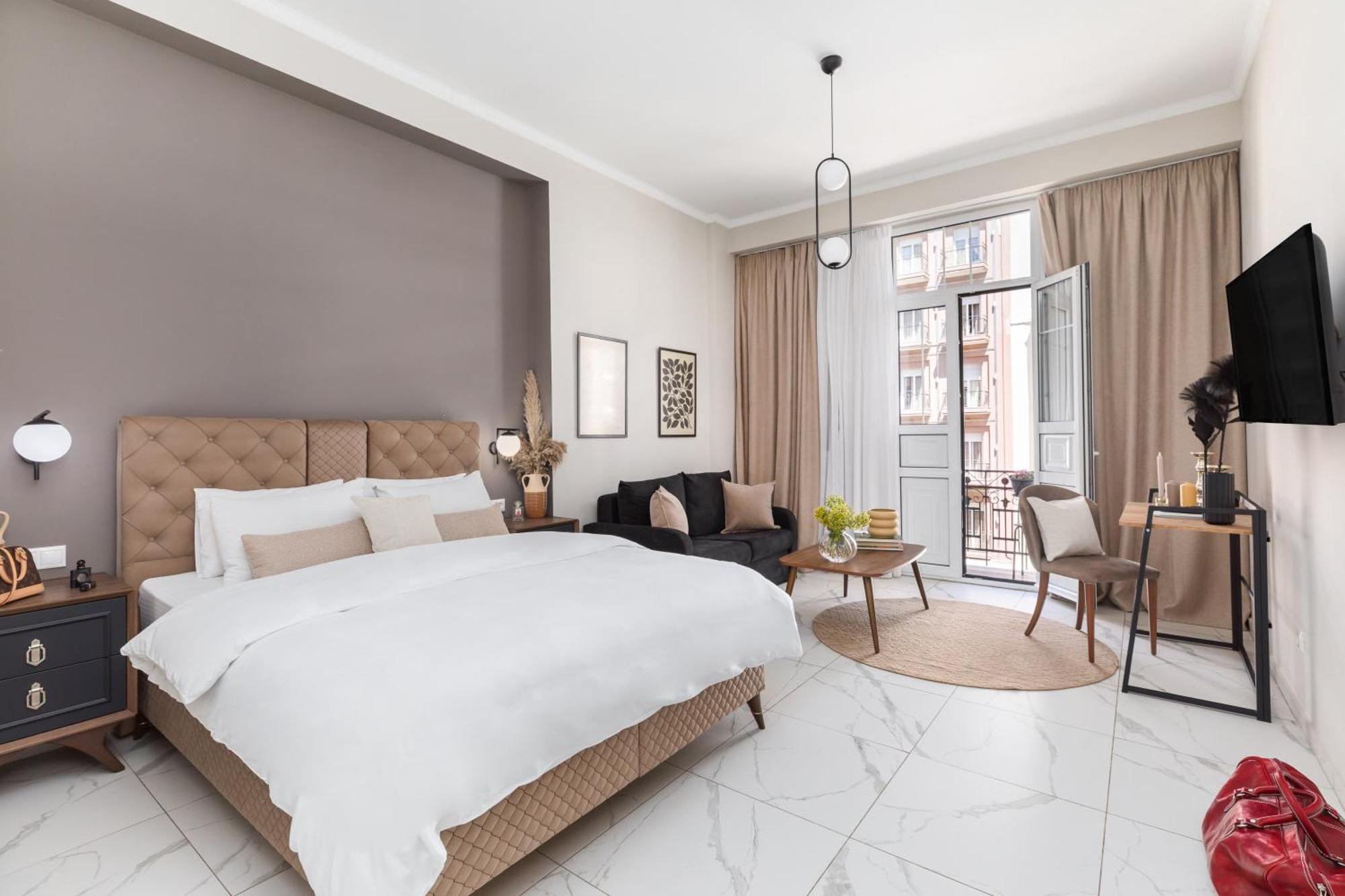 Black Onyx Comfort Suites - Timeless Design In A Heritage Building سالونيك المظهر الخارجي الصورة