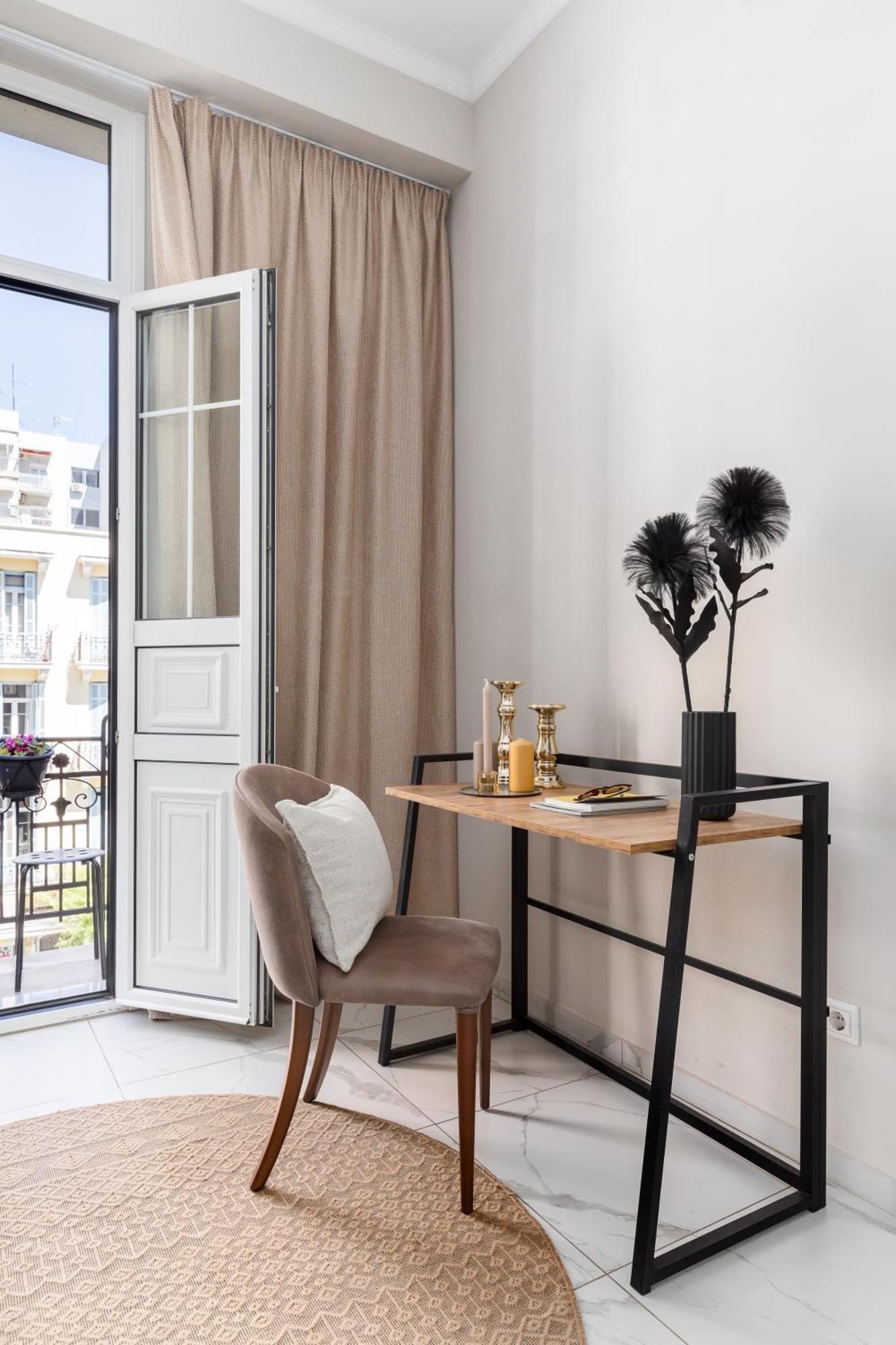 Black Onyx Comfort Suites - Timeless Design In A Heritage Building سالونيك المظهر الخارجي الصورة