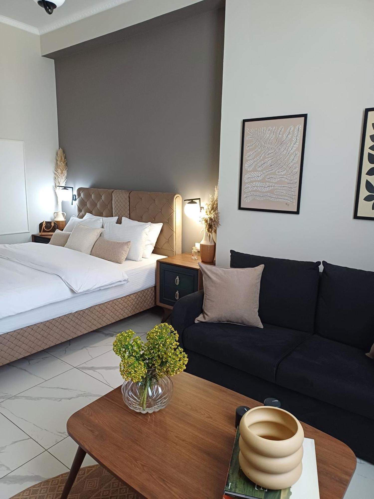 Black Onyx Comfort Suites - Timeless Design In A Heritage Building سالونيك المظهر الخارجي الصورة