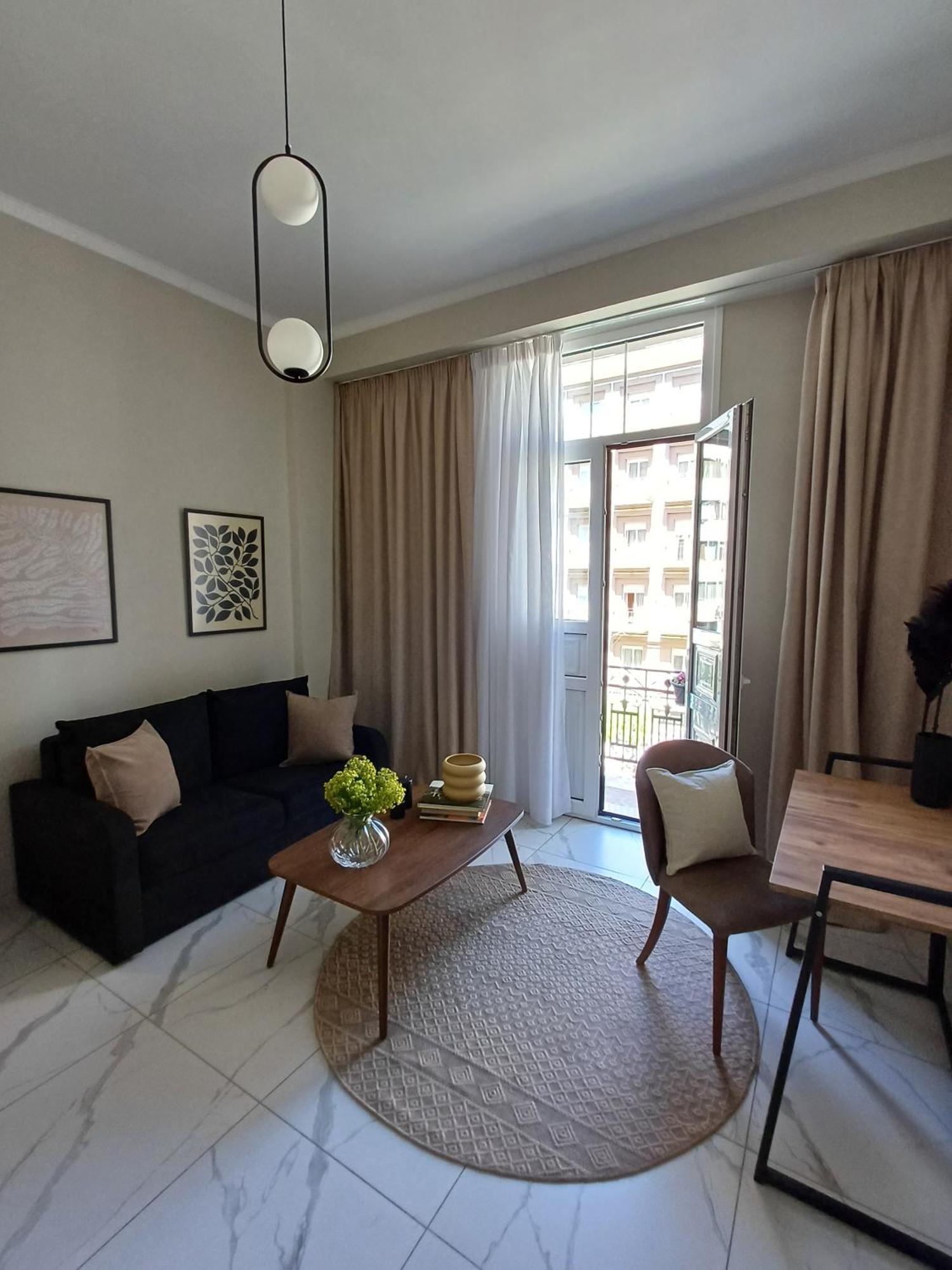 Black Onyx Comfort Suites - Timeless Design In A Heritage Building سالونيك المظهر الخارجي الصورة