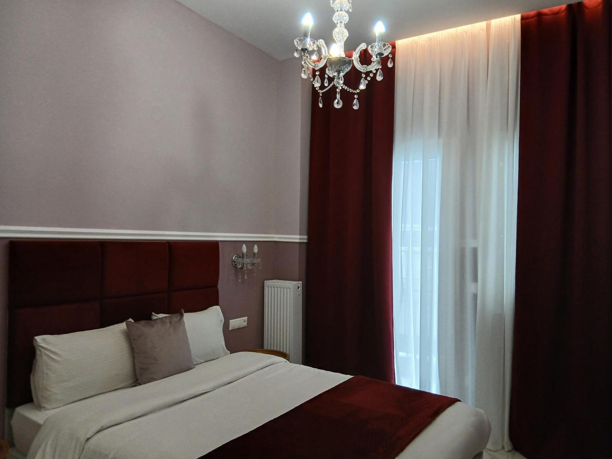 Black Onyx Comfort Suites - Timeless Design In A Heritage Building سالونيك المظهر الخارجي الصورة
